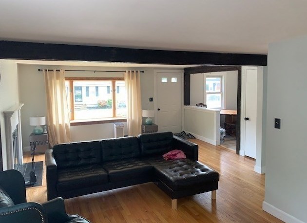 52 Cherry Ln, Weymouth, MA 02190 exterior
