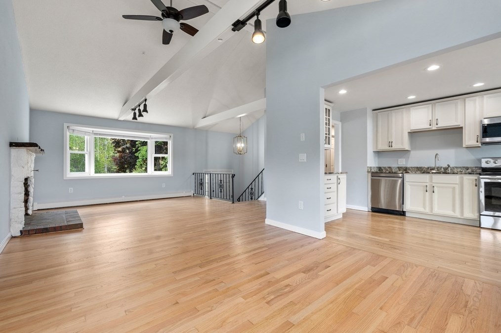 200 Charge Pond Rd, Wareham MA 02571-1113 exterior