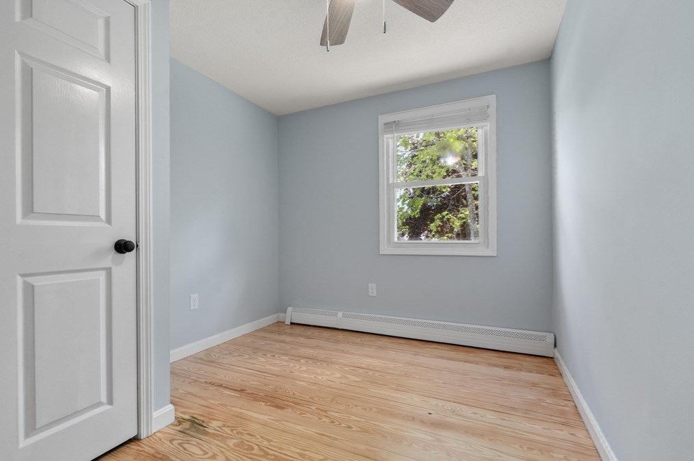 200 Charge Pond Rd, Wareham MA 02571-1113 exterior