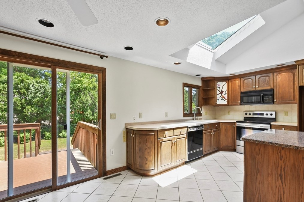 107 Albemarle Rd, Springfield MA 01106-2603 exterior