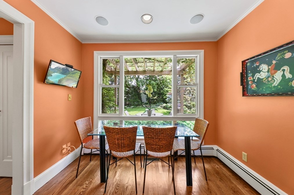 20 Royal Rd, Belmont MA 02478-2459 exterior