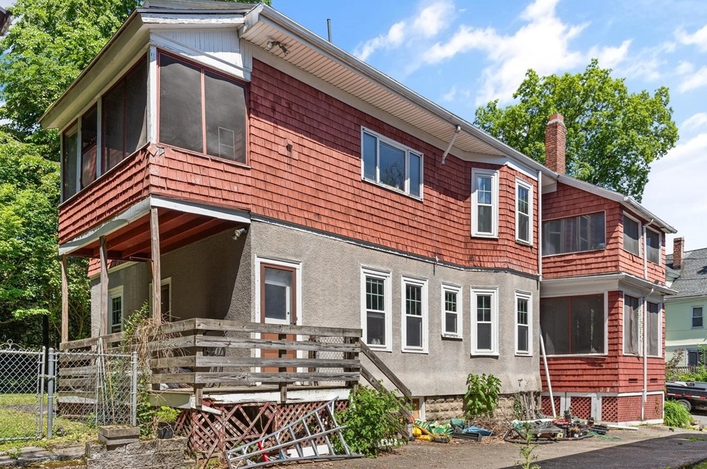 212 Maplewood St, Watertown MA  02472-1302 exterior