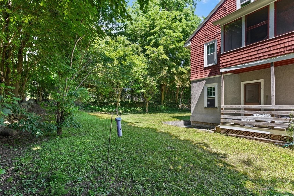 212 Maplewood St, Watertown MA  02472-1302 exterior