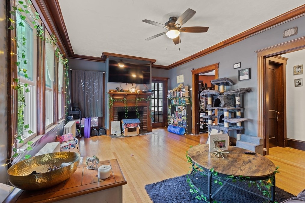 212 Maplewood St, Watertown MA  02472-1302 exterior