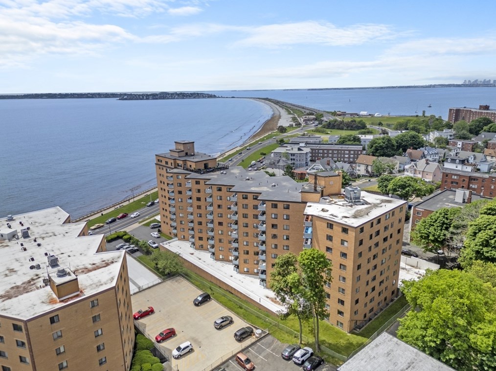 300 Lynn Shore Dr #607, Lynn, MA 01902