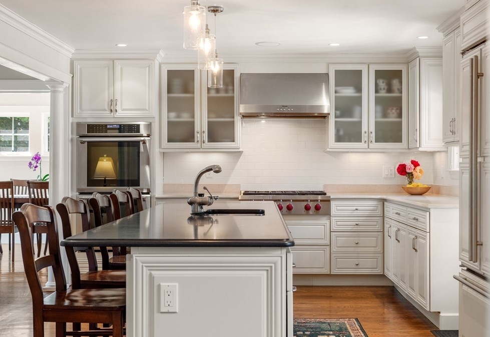 125 Rutledge Rd, Belmont MA 02478-3323 exterior