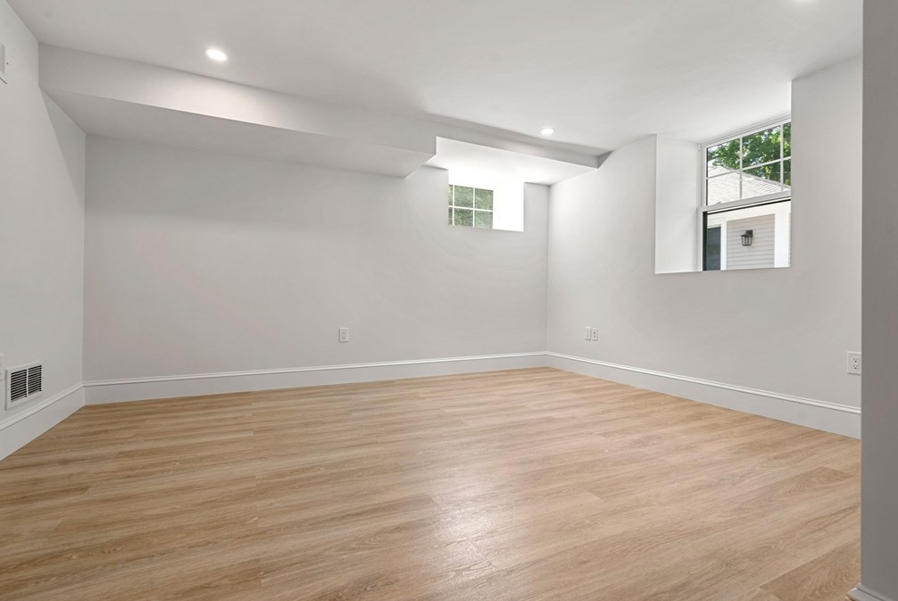 45 Sewall St, Newton MA 02465-2613 exterior