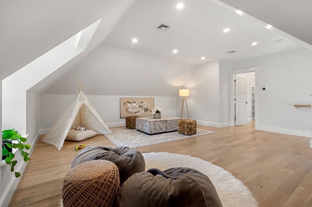 45 Sewall St, Newton MA 02465-2613 exterior