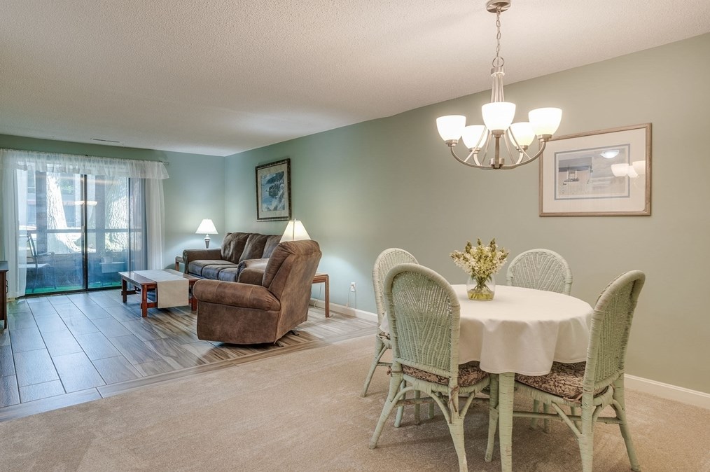 6 Greenbriar Dr, North Reading, MA 01864 exterior