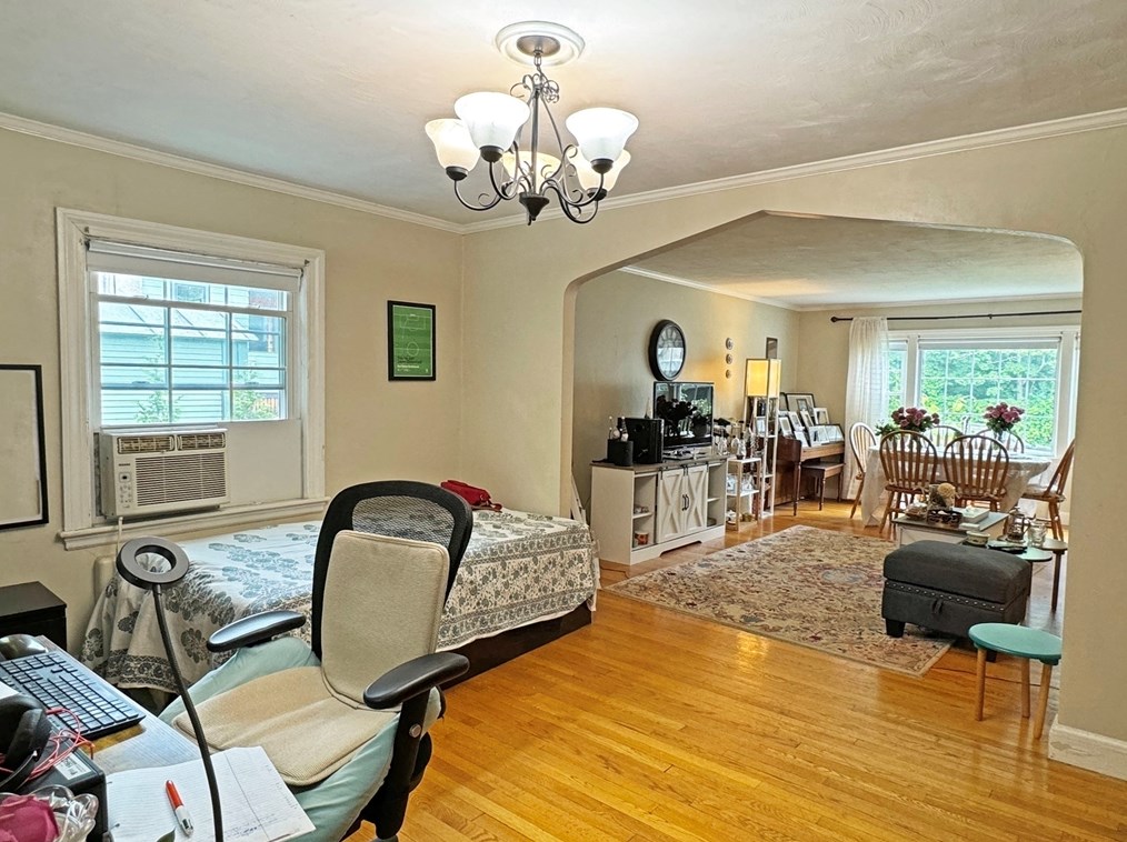 125 Waban St, Newton MA 02458-1412 exterior