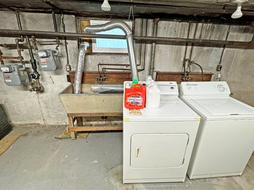 125 Waban St, Newton MA 02458-1412 exterior