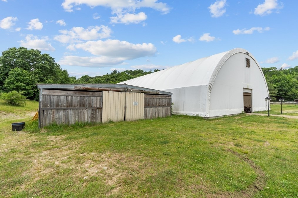 1920 Elm St, Dighton MA 02715-1237 exterior