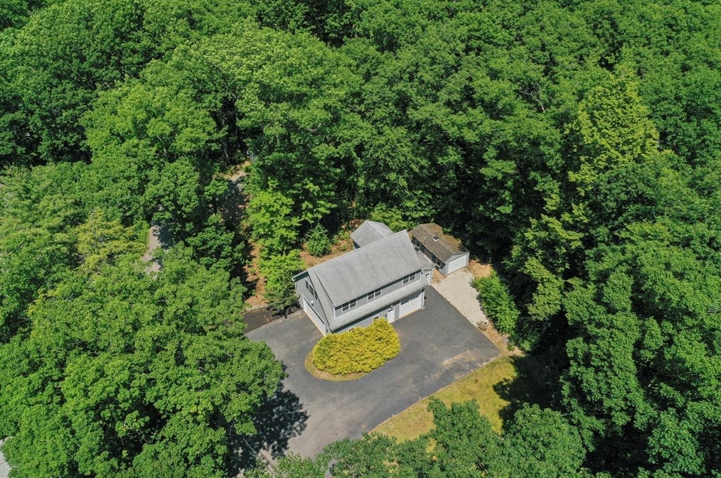 67 Bennetts Rd, Sturbridge MA  01566-1402 exterior