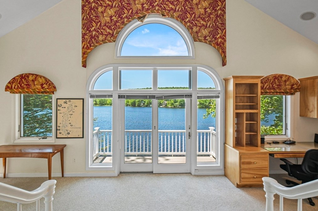 67 Bennetts Rd, Sturbridge MA  01566-1402 exterior