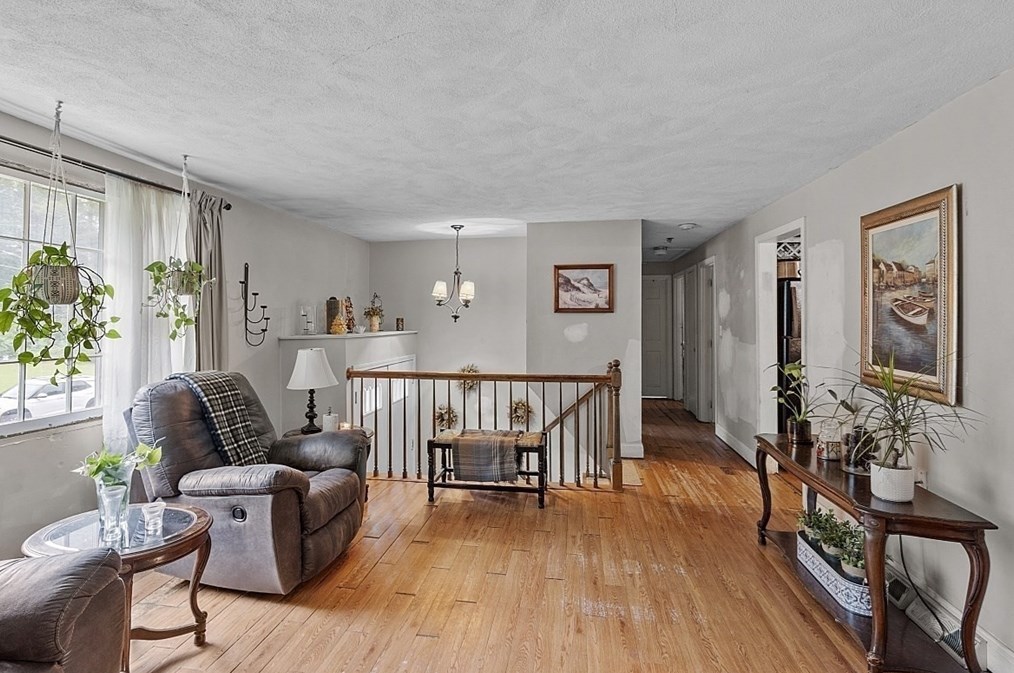 16 Geiger Dr, Tewksbury MA 01876-2307 exterior