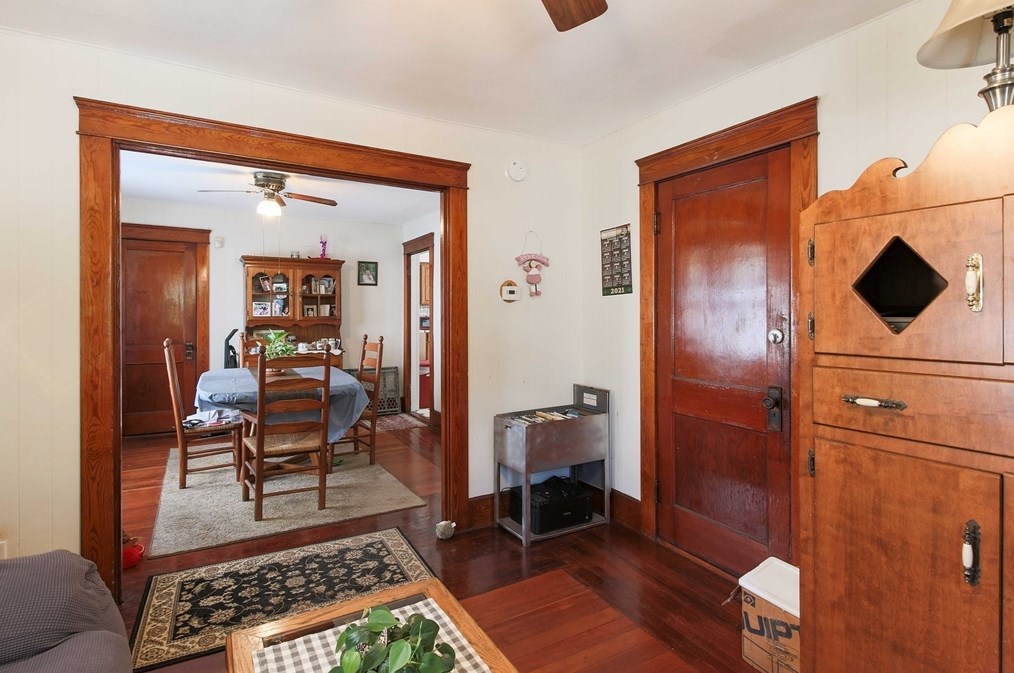 12 Upland Ave, Webster MA 01570-2342 exterior