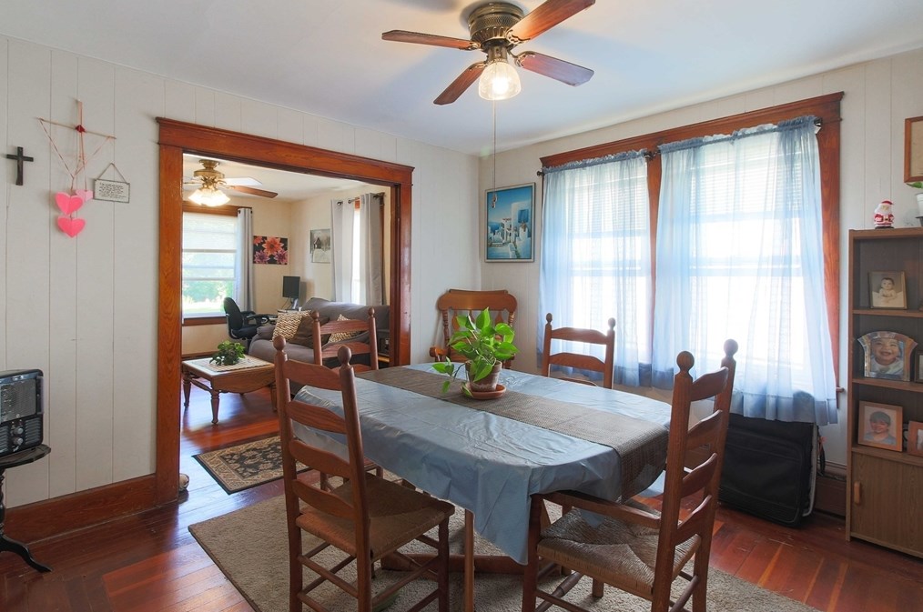 12 Upland Ave, Webster MA 01570-2342 exterior