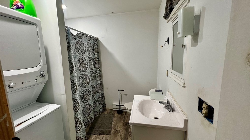 51 Vw St, Holyoke MA 01040-3542 exterior