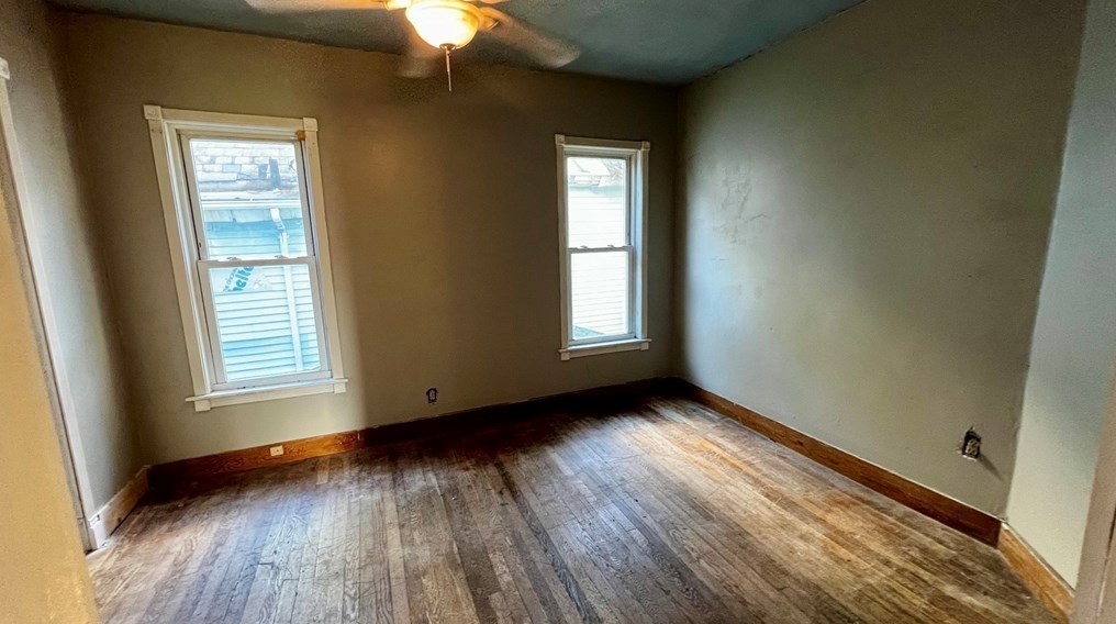 51 Vw St, Holyoke MA 01040-3542 exterior