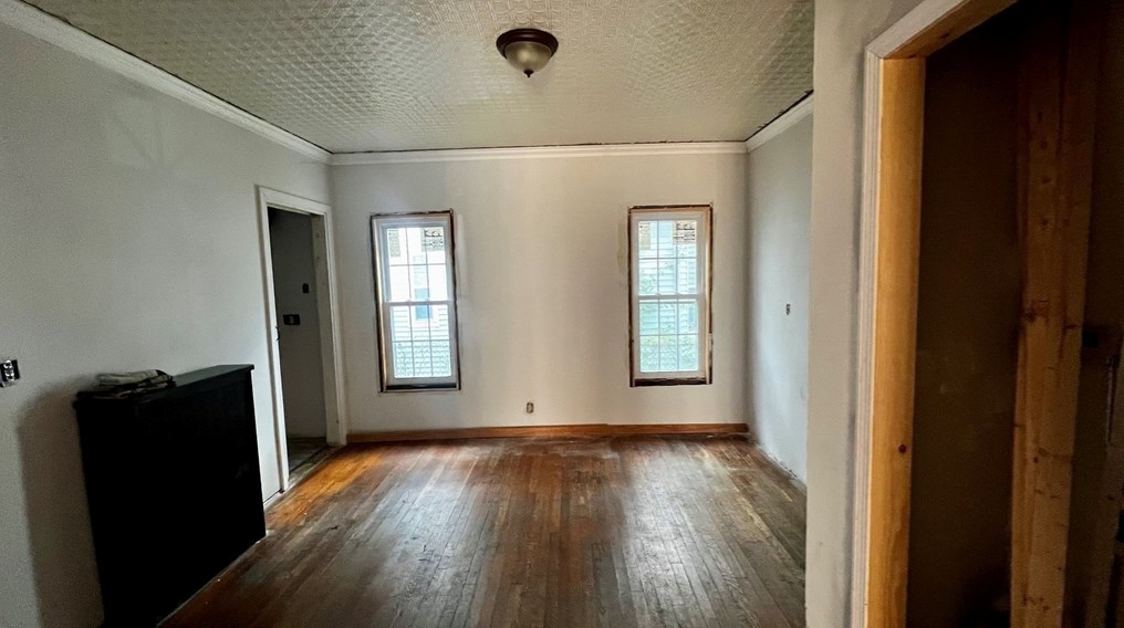 51 Vw St, Holyoke MA 01040-3542 exterior