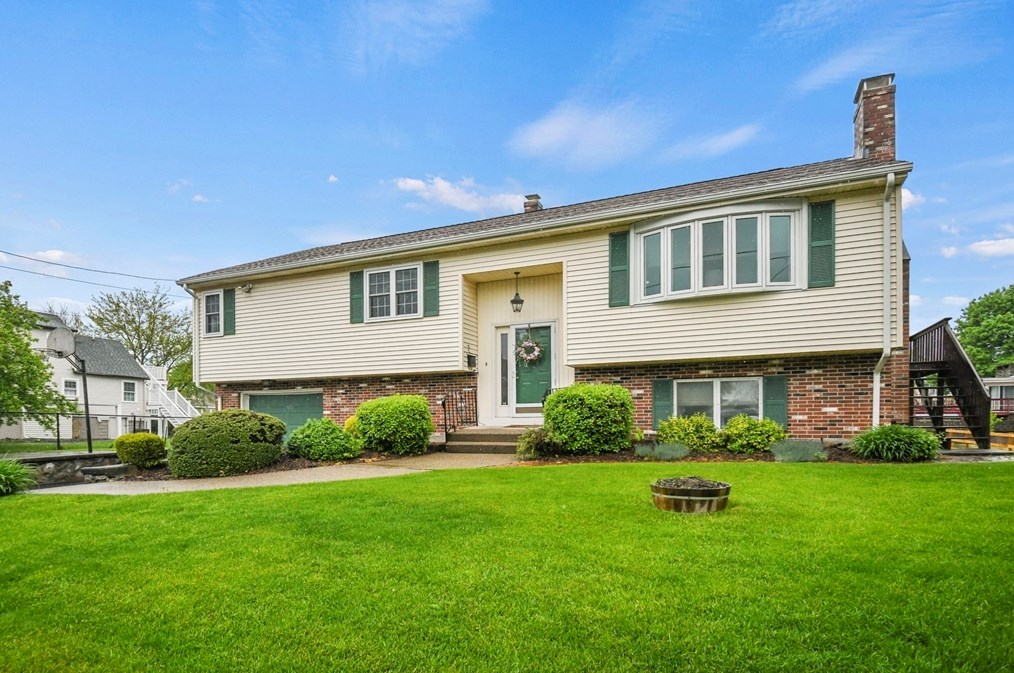 7 Kittery St, Worcester, MA 01604