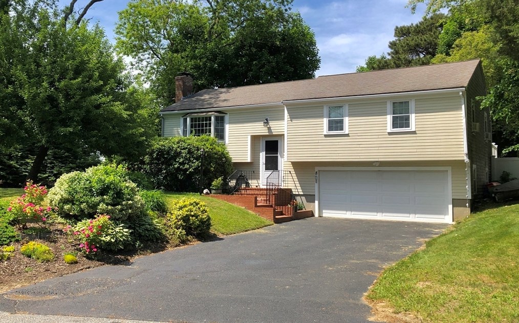 8 Eel River Cir, Plymouth, MA 02360 exterior