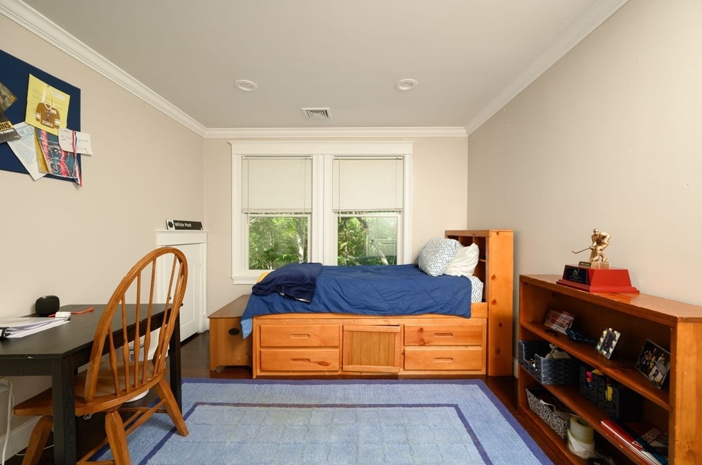 75 Popes Ln, Hingham MA 02043-2902 exterior