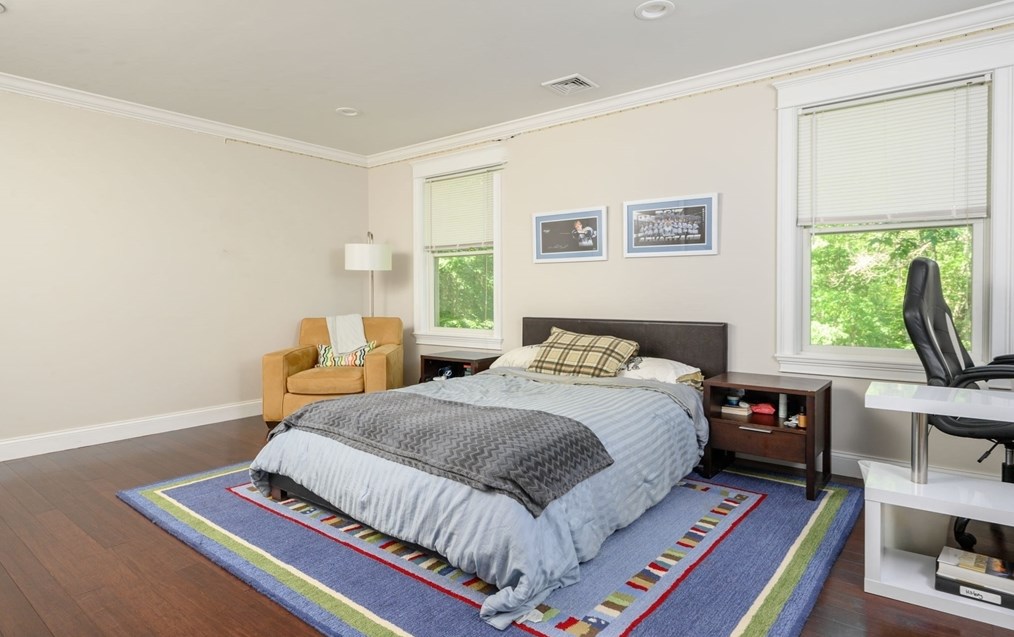 75 Popes Ln, Hingham MA 02043-2902 exterior