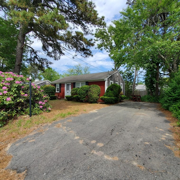 36 Holiday Ln, Dennis-Port, MA 02639 exterior