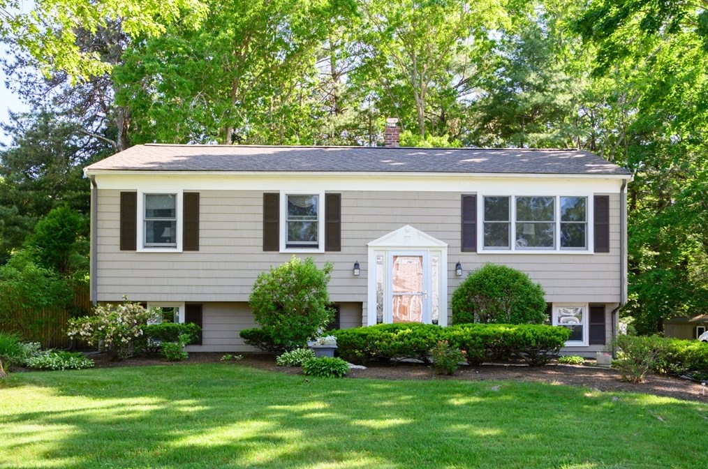 39 Barouche Dr, Marshfield, MA 02050 exterior