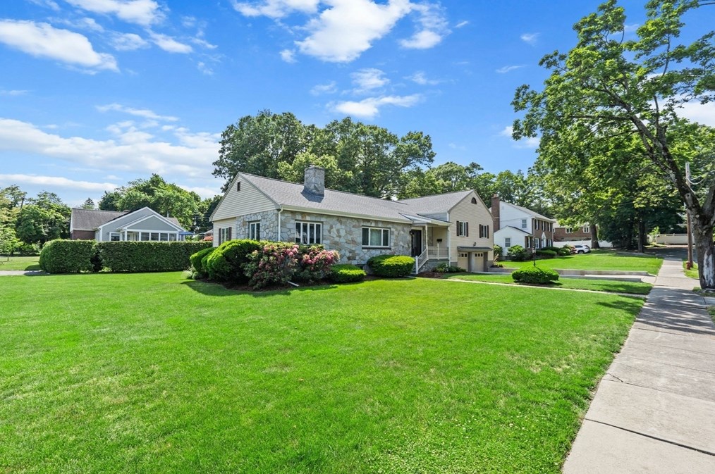 8 Mary Mt Rd, Newton, MA 02466