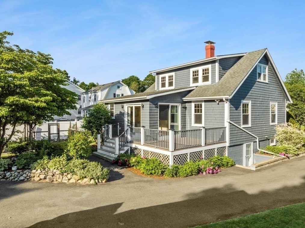 36 Broadway, Stoughton MA 02072-3006 exterior