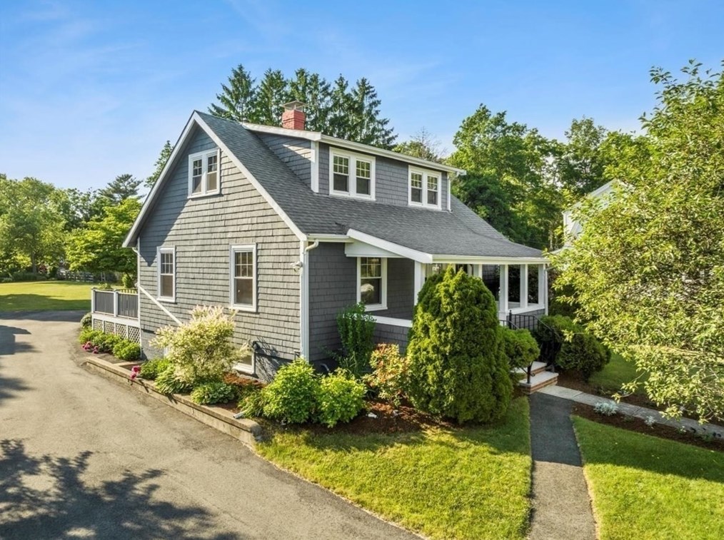 36 Broadway, Stoughton MA 02072-3006 exterior