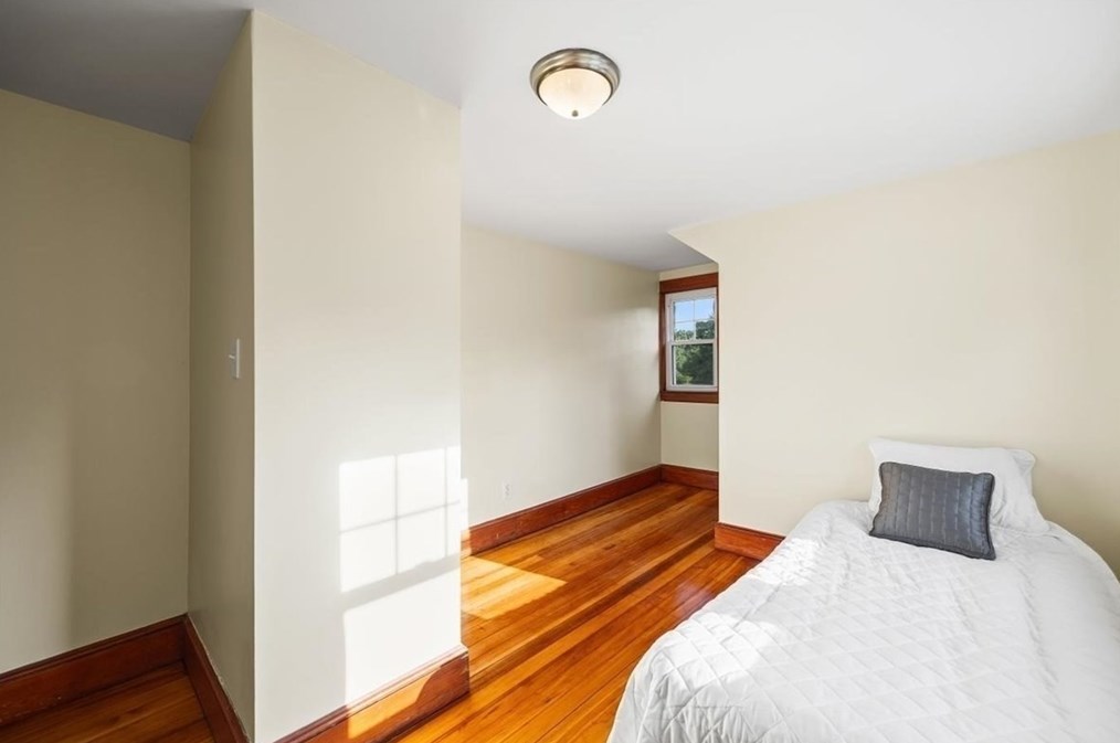 36 Broadway, Stoughton MA 02072-3006 exterior