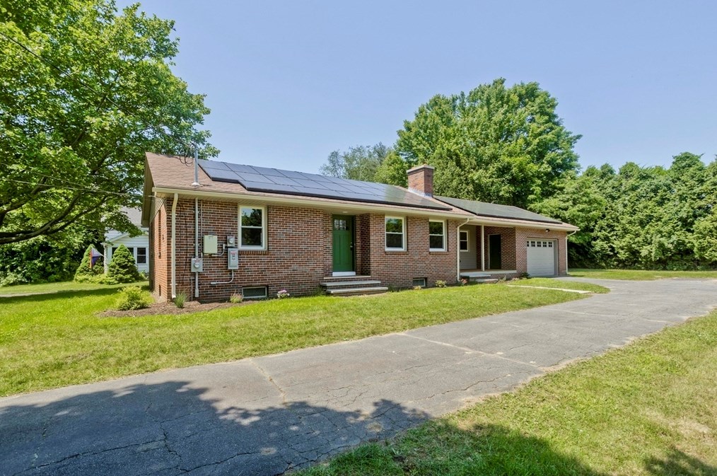 36 Thayer St, Whately, MA 01373