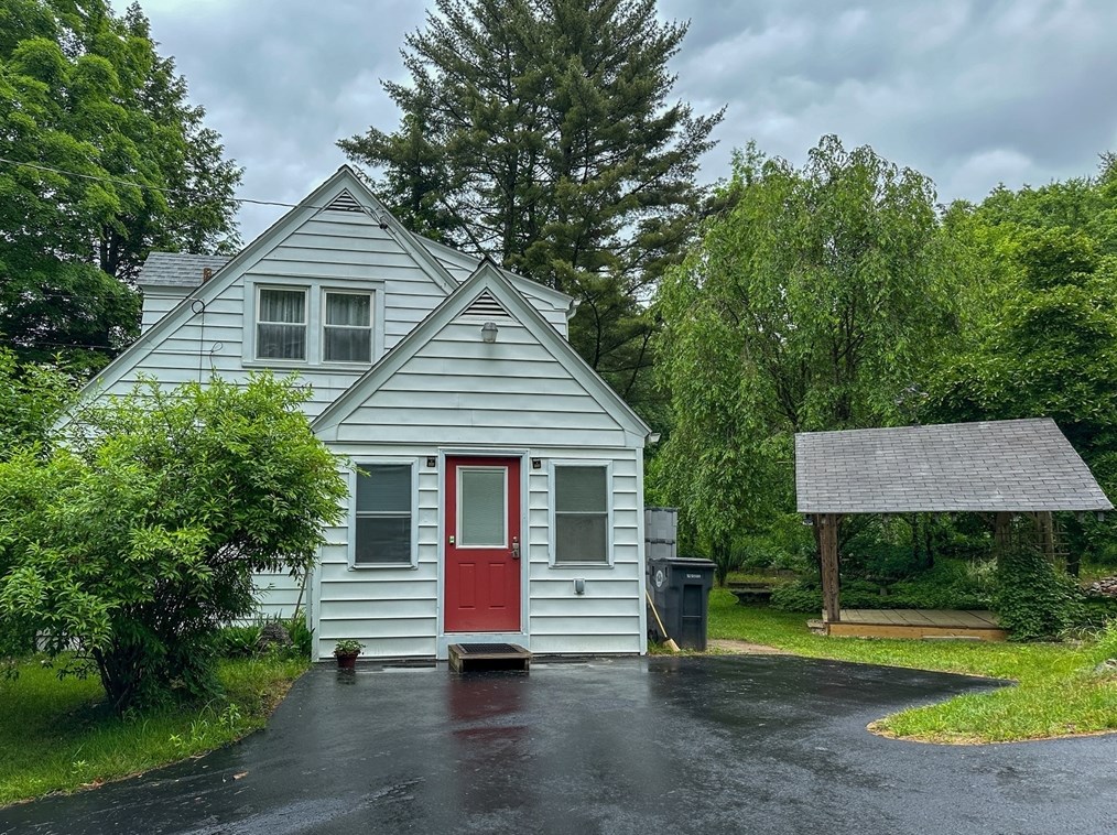 224 Loomis St, Montgomery, MA 01085