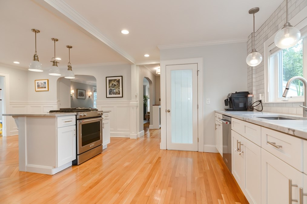 1133 Brook Rd, Milton MA  02186-4117 exterior