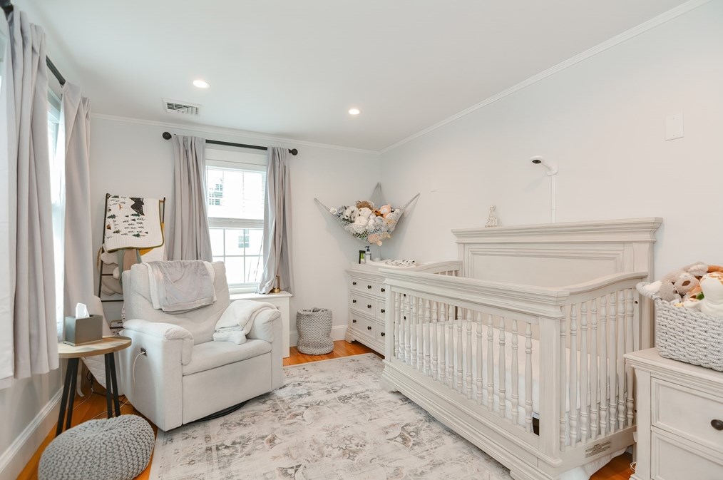 1133 Brook Rd, Milton MA  02186-4117 exterior