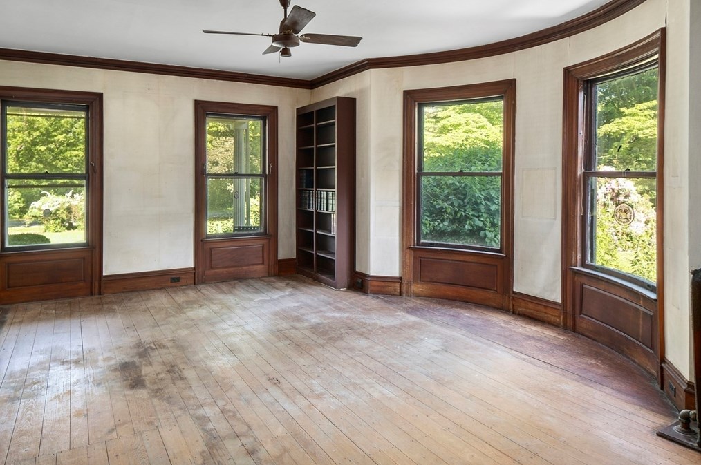 187 Howard St, West Bridgewater MA 02379-1710 exterior