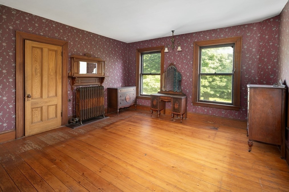 187 Howard St, West Bridgewater MA 02379-1710 exterior