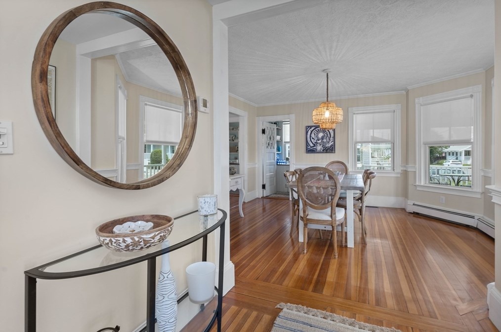 72 B St, Hull MA  02045-1941 exterior