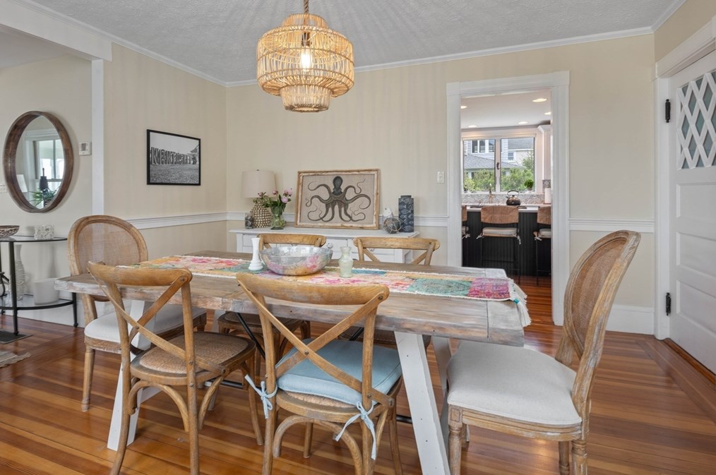 72 B St, Hull MA  02045-1941 exterior