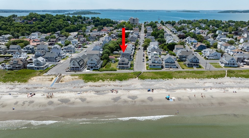 72 B St, Hull MA  02045-1941 exterior