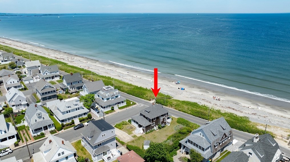 72 B St, Hull MA  02045-1941 exterior