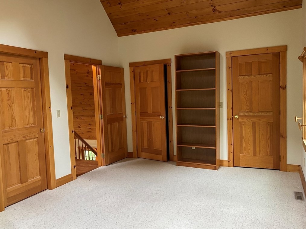 17 Jane St, Randolph MA 02368-1925 exterior