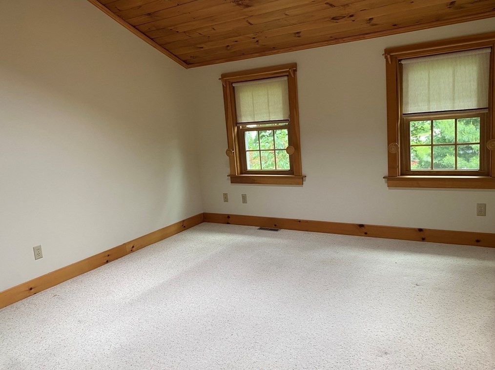 17 Jane St, Randolph MA 02368-1925 exterior