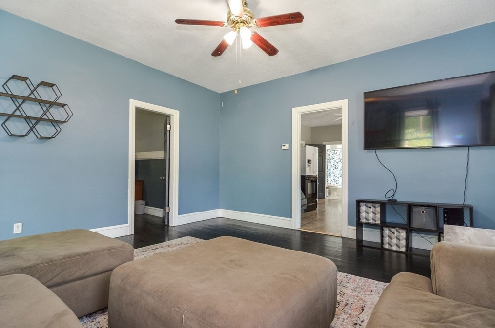 26 Fuller St, Seekonk MA 02771-6006 exterior