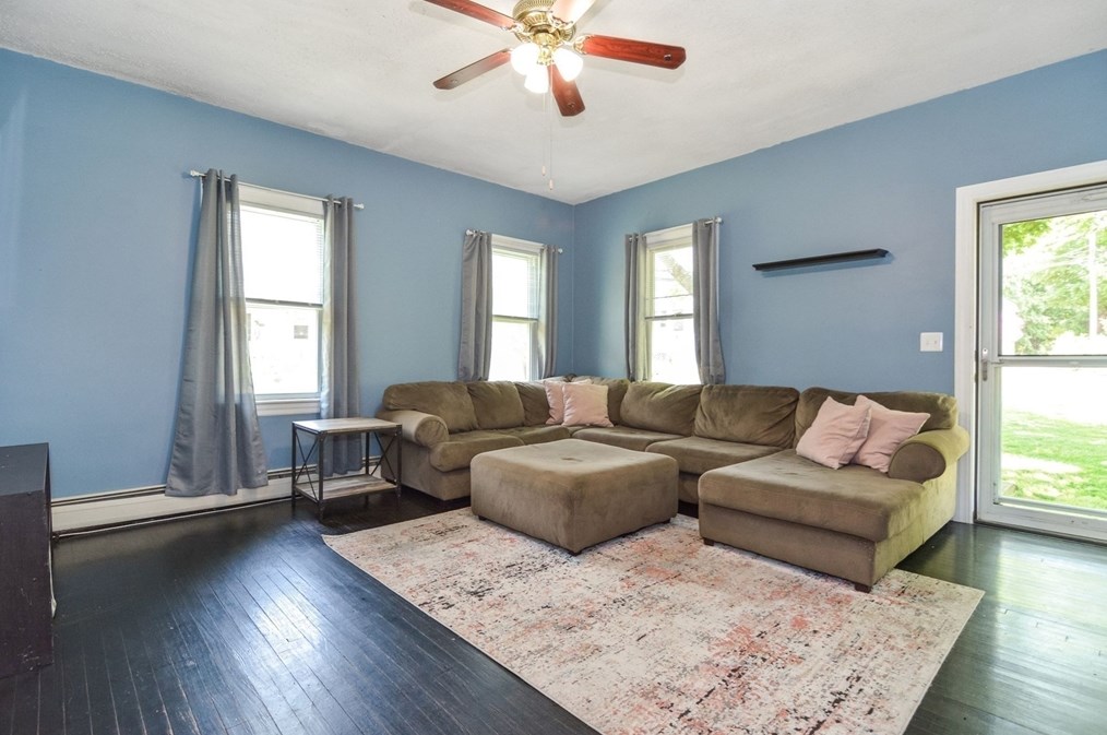 26 Fuller St, Seekonk MA 02771-6006 exterior