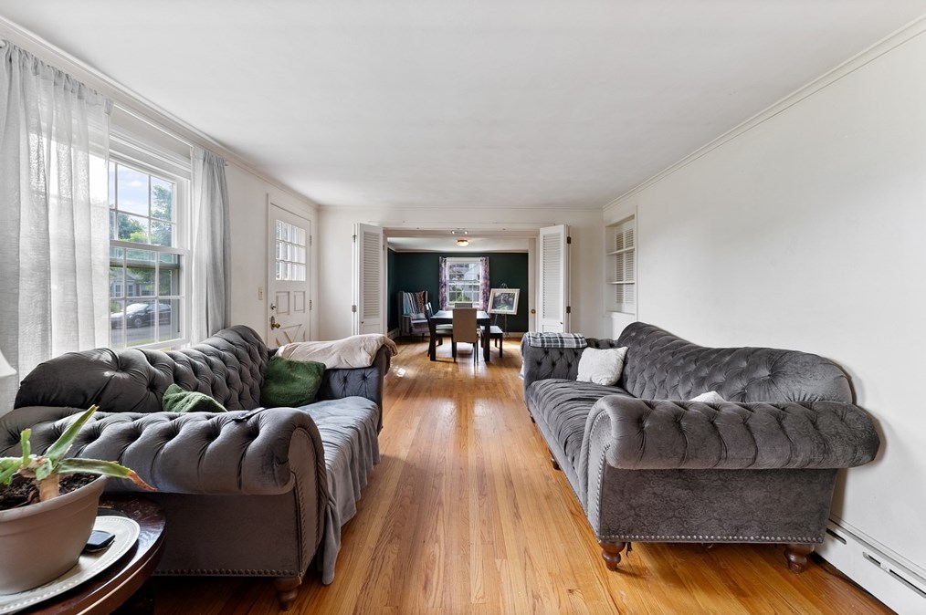 14 Prospect St, Agawam MA 01001-1403 exterior