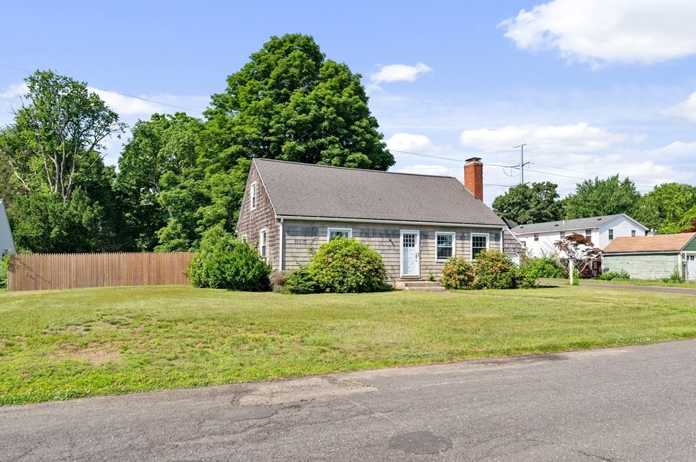 14 Prospect St, Agawam MA 01001-1403 exterior